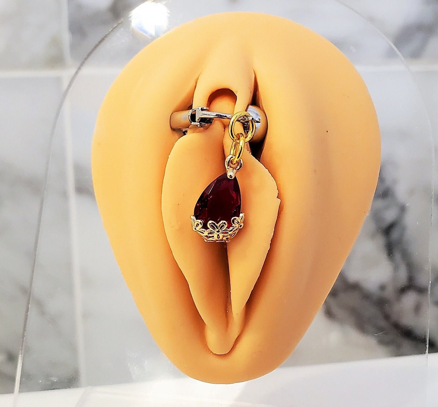 Red Crystal Clit/Labia Clip On Pussy Jewelry