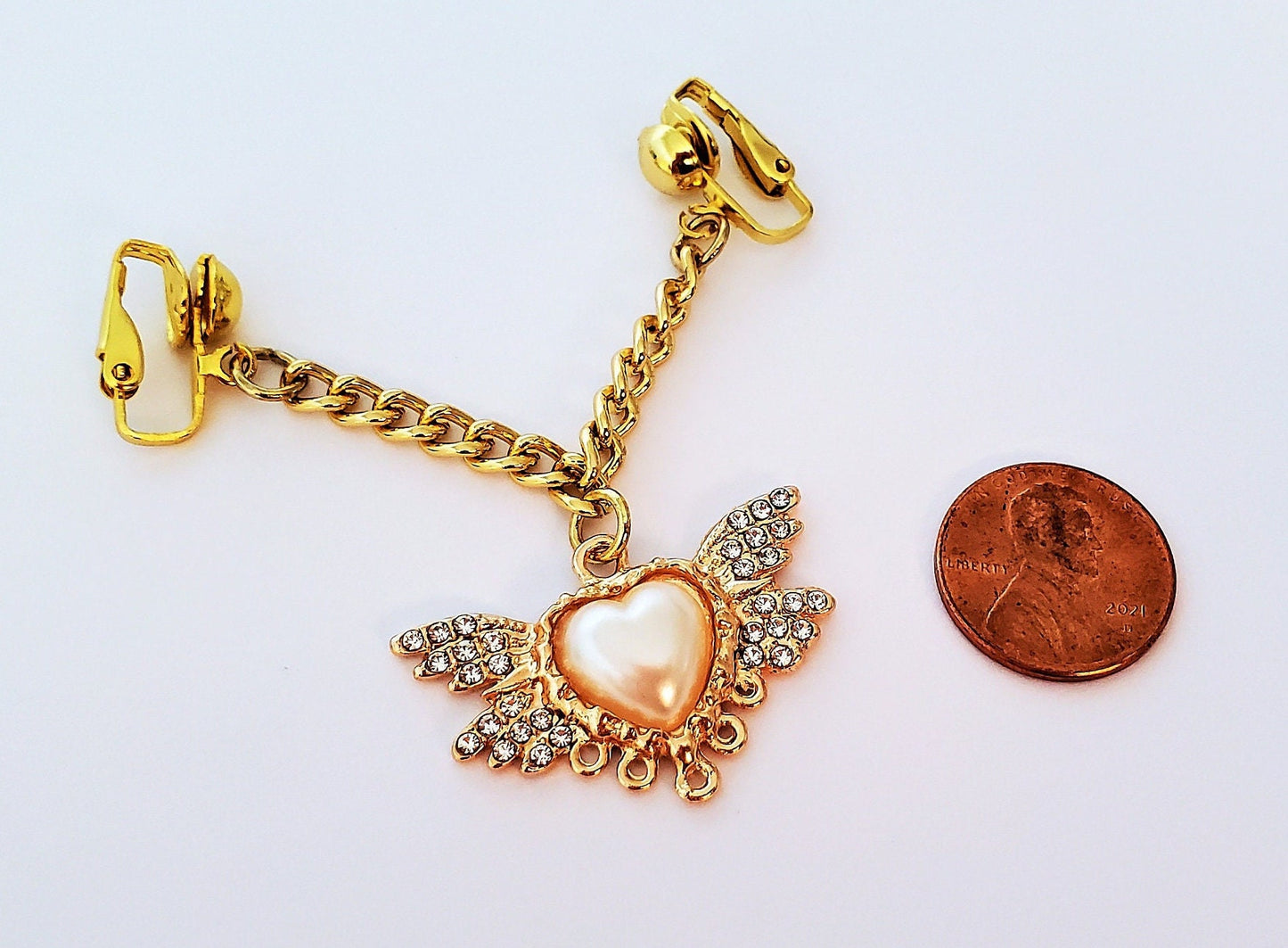 Pearl Angel Wing Pussy Jewelry, Erotic BDSM Labia Clip, Vaginal Lingerie Jewelry Non-Piercing Clit Clip, Clitoral Dangle, Intimate Jewelry
